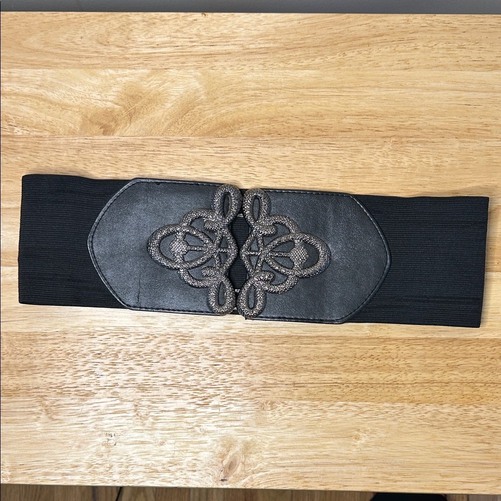 Elegant Black and Gold Women's Belt